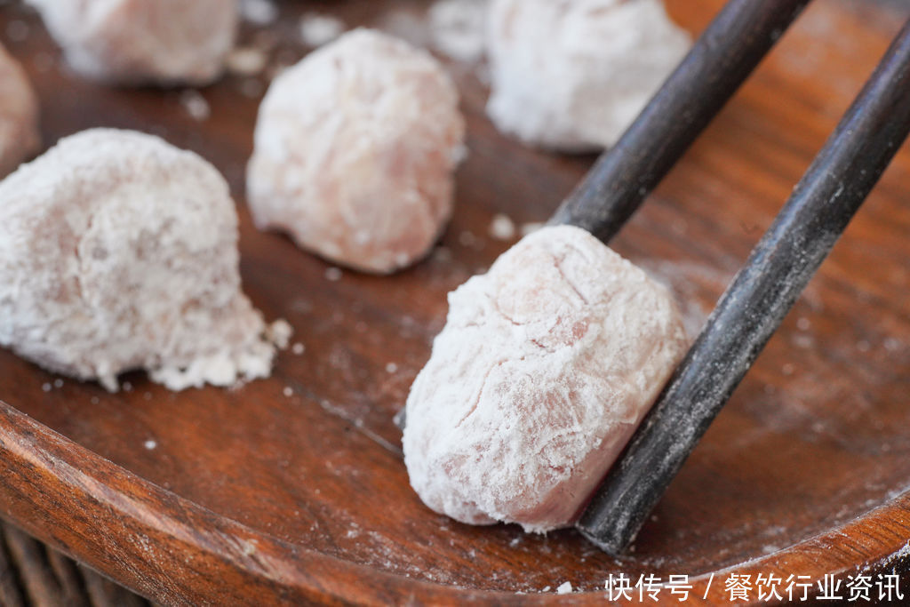 酸甜|酸甜可口的樱桃肉,自己在家做好吃的不得了