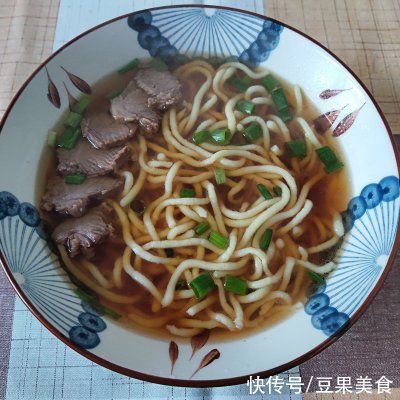 自制鸡蛋面最经典的做法，简单易学好上手