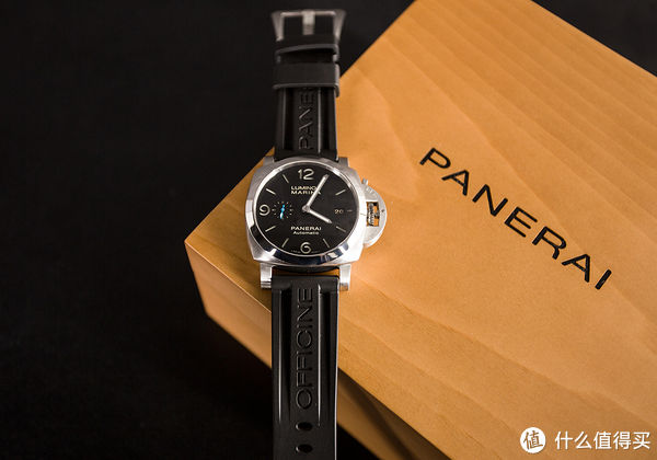 沛纳海|爆冷入手沛纳海LUMINOR，大表盘硬汉款一见钟情！附万国飞行员对比