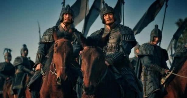 马超|关羽兵败麦城后,马超距其不过20里,他为何对关羽见死不救