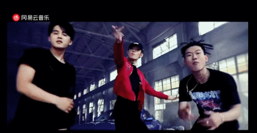 你看这颜值能火成顶流吗?