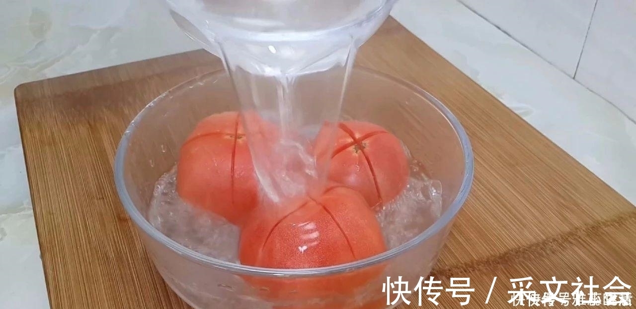 口水|早餐新吃法, 手不沾面, 做出来比鸡蛋饼营养又好吃, 边吃边流口水