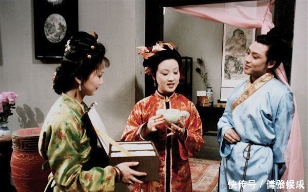 黛玉@贾琏对林黛玉如亲妹妹一般,为何对薛宝钗视而不见血淋淋的现实