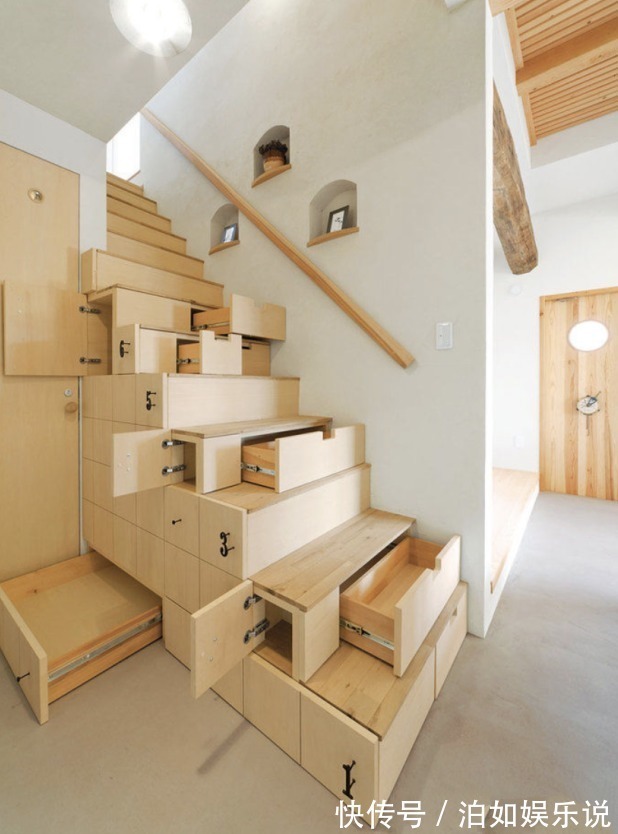 实用|楼梯只用来上下楼学会这么设计,书房、储物间都有了,太实用!