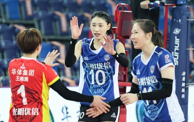 获胜|跑动接应火热出炉!女排黑马取代16岁天才,轰下11分成获胜功臣