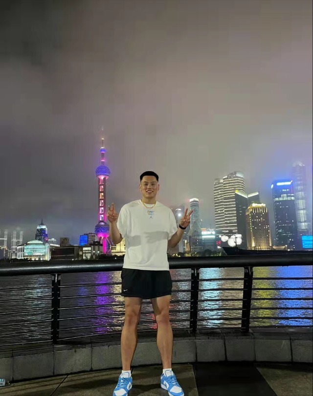 nbl|正式表態(tài)！國產(chǎn)錫安加盟NBL勁旅，向榜樣周琦大哥學(xué)習(xí)，期待蛻變