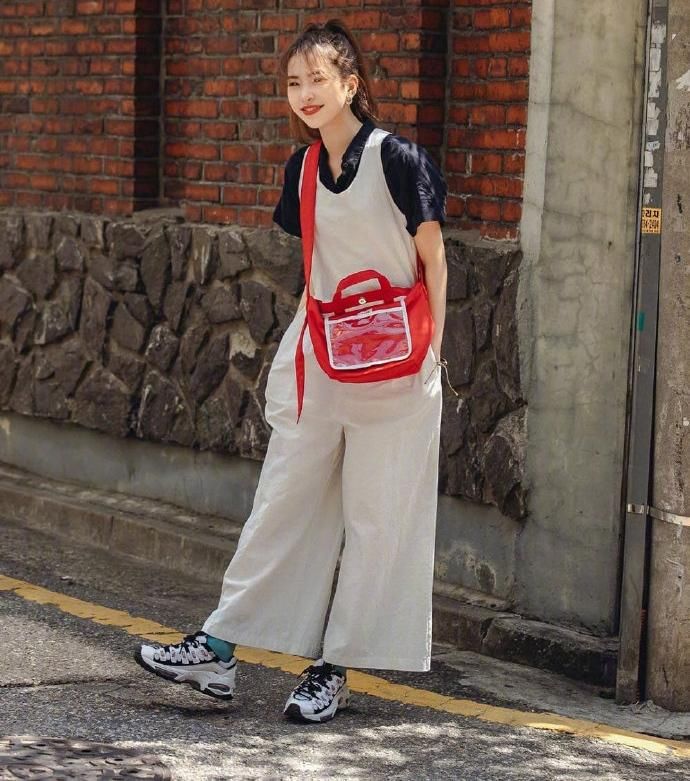 复古蓝|想“偷师”韩国女生的穿搭吗？别不好意思承认，因为它值得你学习