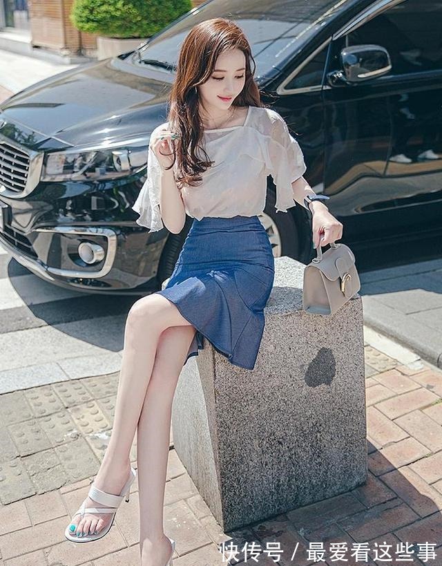 上衣 短袖雪纺上衣搭配牛奶鱼尾包臀裙,穿搭出小清风的感觉!