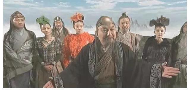 麒麟崖$云霄娘娘最终死了吗,她明明被压在麒麟崖下,为何又被封神?