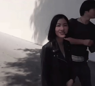 |搞笑美女动态图:逗比美女的日常!超级搞笑!