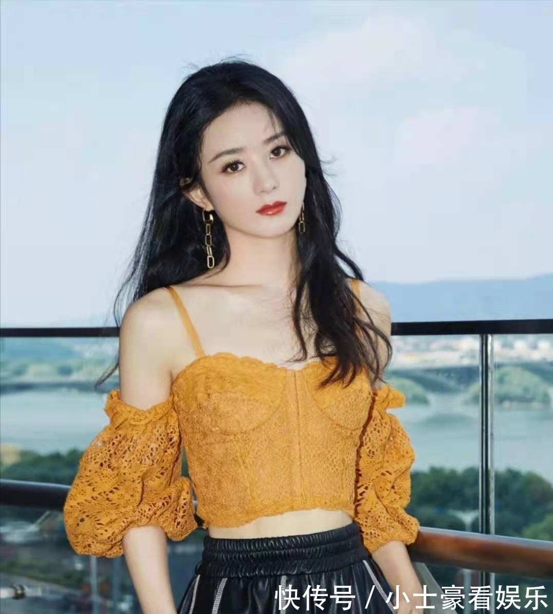 妹子|不同脸型怎么挑选耳环?圆脸女生要注意,选对比修容还瘦脸