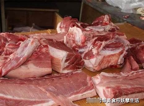  脏东西|炖“猪肉”时，焯水前记得多加“这一步”，脏东西自己跑出来