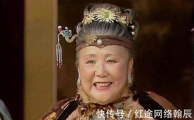 荣国府@荣国府上千的人口,贾政这个五品小官为什么养得起?