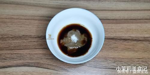 美食优选:年夜饭,一道凉菜别错过,5分钟端上桌,开胃爽口,寓意财源滚滚