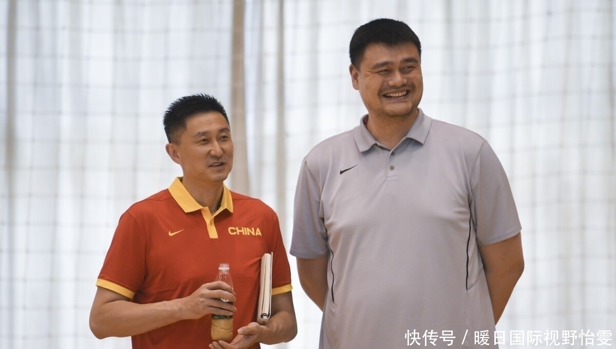 周鹏|曝中国男篮新队长!易建联离队你就是核心,战功赫赫实至名归