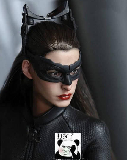 孟美岐大玩cosplay 化身dc 猫女 紧身皮衣撩遍全场 快资讯
