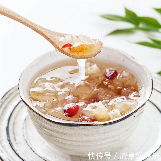 卵巢|女人经期量越来越少常吃这些雌激素食物，助你养好卵巢更年轻