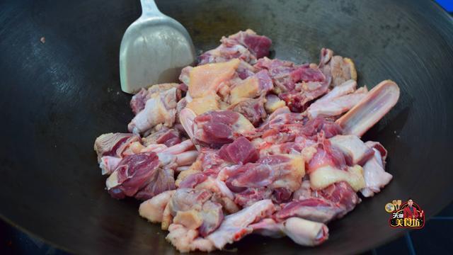 啤酒鸭最好吃的家庭做法,简单美味又下饭,看看你喜欢吃不