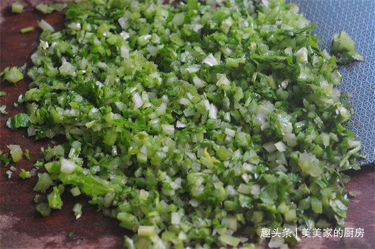 冬天寒冷！又到吃此物的时候，从小到大的最爱，清香Q弹好过瘾！