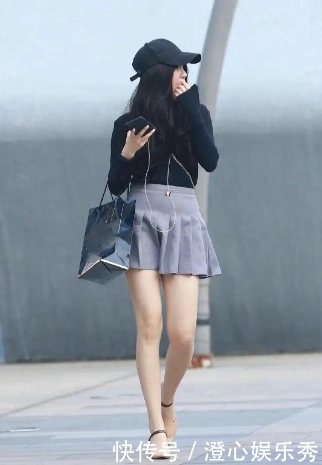 “A字裙”失宠了，直男更青睐百褶裙，你还在犹豫不决吗
