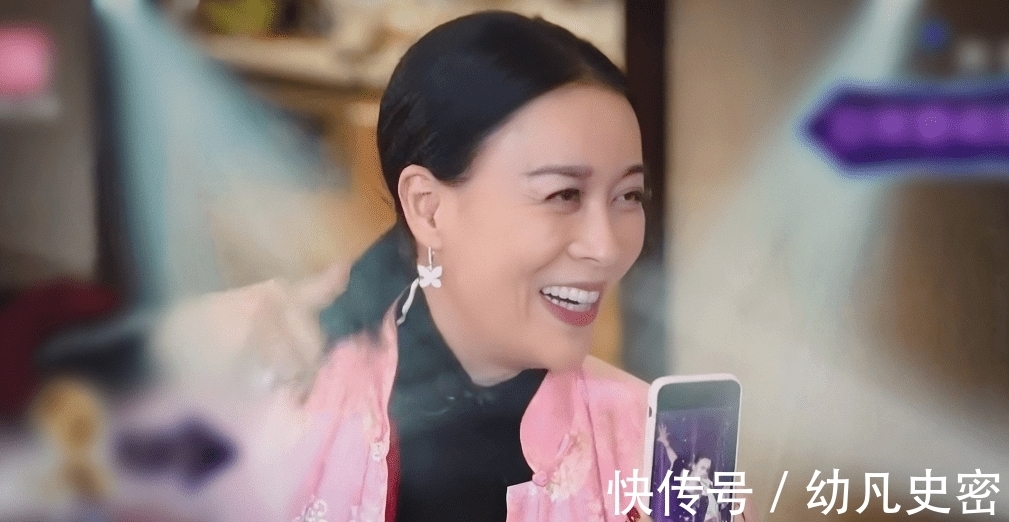 mini|形式大于内容，MINIG迷你机参加好声音被吐槽，那英：跟着玩吧