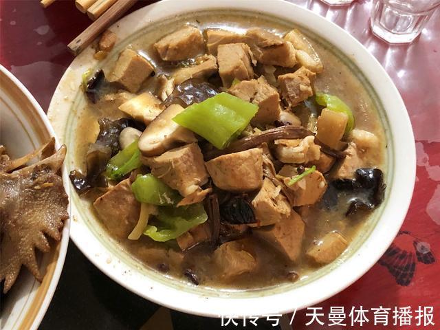 财神|大年初二回娘家拜年，十道菜多年未变，夫人说贵客来了才能吃上