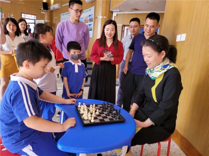 时代|你还记得她吗？一位开创了时代的成都女棋手