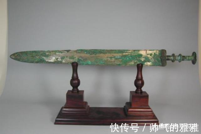 诸葛亮&此人严禁后人给他上坟, 墓葬两千年从未被盗, 内有三件国宝