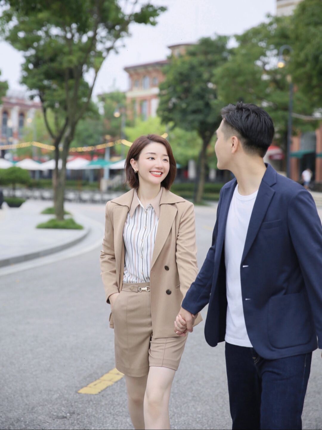 西服套装|时髦女人都不会乱穿衣,看看这些穿搭技巧,让你气质翻倍又洋气