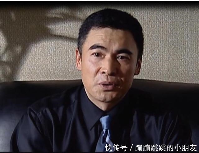 天道欧阳雪说退股的时候,丁元英两次微笑一皱眉有什么玄机