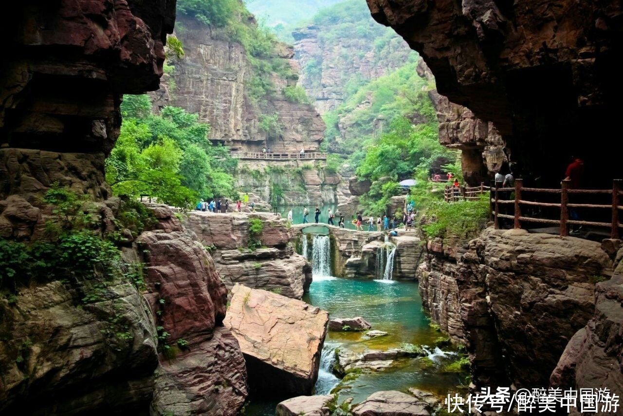 榆林|畅游红石峡景区，河水穿峡，峡谷幽深，摩崖石刻，蔚为壮观