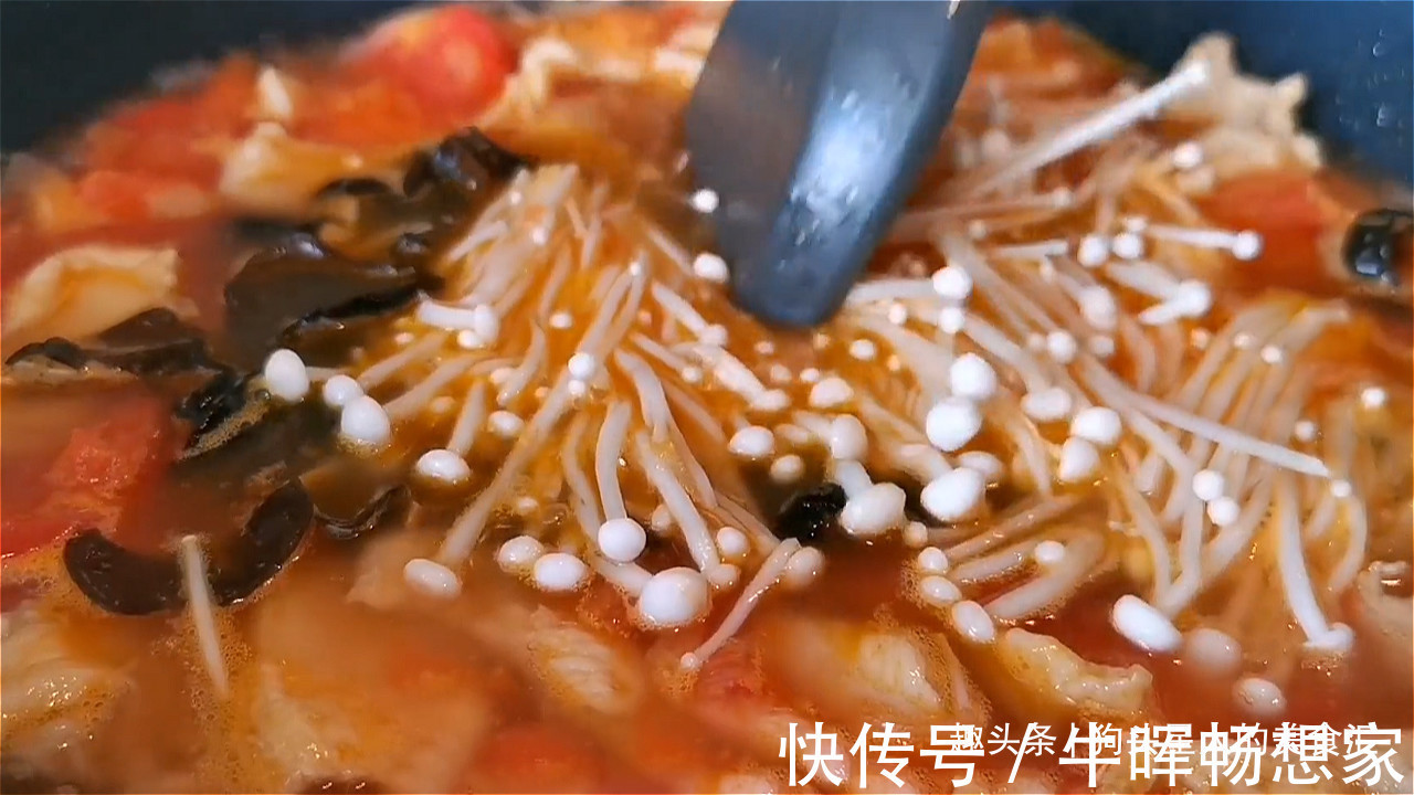 鲜嫩|以后鸡胸肉就这样吃，孩子最喜欢，不炒不炸，酸爽开胃，鲜嫩营养