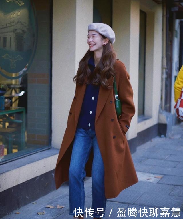 到了冬天才发现,穿大衣还得选“过膝款”,搭配老爹靴显高又有范