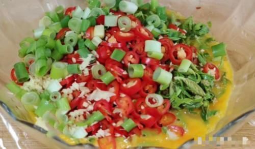 柳树|这种树的嫩芽还能吃?富含多种维生素,身边到处都是,做成菜,香!