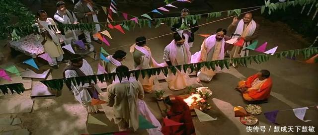 为了50万和5头牛,父亲将女儿同时嫁给5