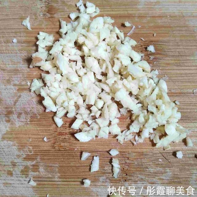 蒸菜|热天多吃蒸菜,这菜蒸一蒸就上桌,鲜美到流口水,好吃停不下筷子