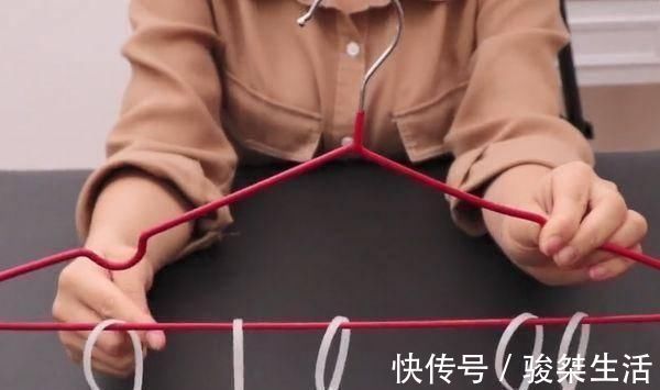 大烦恼|衣架上绑几个扎带,放在阳台太厉害了,解决了很多家庭的大烦恼
