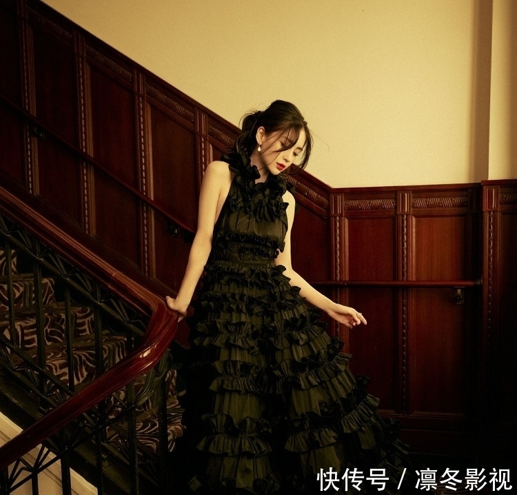 都说上综艺能翻红,看到周一围和马苏的资源,张铭恩才是赢家