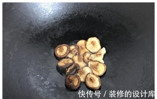 诱人|香菇青菜,香菇用冷水泡还是热水泡?许多人错了,难怪炒出来不香