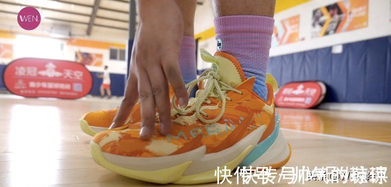 测评 三百出头耐磨的学生党外场球鞋,战獒2代测评