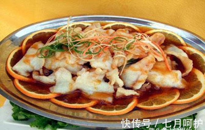 美食推荐：橙香酸辣明炉鱼、小米鸡毛菜、河蟹毛豆烩豆腐制作方法