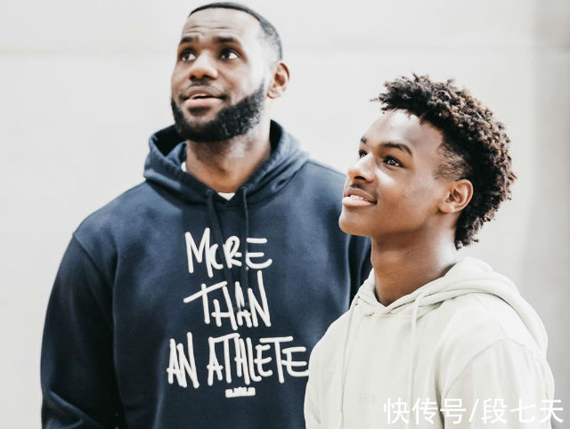 职业球员|詹姆斯父子NBA同台，这事儿越来越没谱，布朗尼沉迷电子游戏