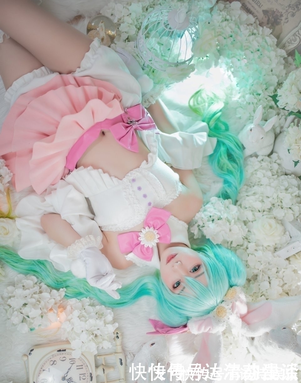 虚拟偶像|三组漂亮妹子COS的人气虚拟偶像“初音未来”还原度相当不错