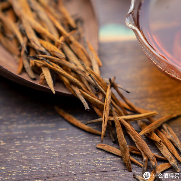 每日风物 篇八：这杯茶雍容旖旎的样子，像晚唐的余晖