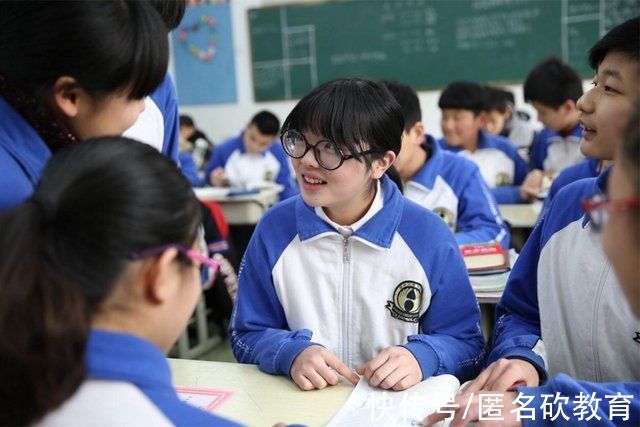 学习成绩 初中生“发型标准”出炉，男生发型还能接受，女生却被新发型丑哭