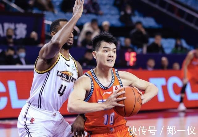 杨鸣|26分豪取9连胜!辽宁男篮惊喜与弱点共存,杨鸣需调整新阵容
