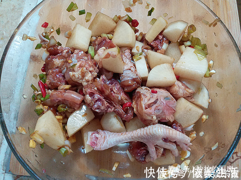 猪牛|猪牛羊肉都靠边站,天冷最该吃此肉,更滋补,16元就能买1只