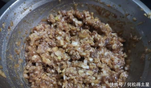 牛肉大葱馄饨，鲜香不柴有窍门，详细步骤教给你，做出大厨味道