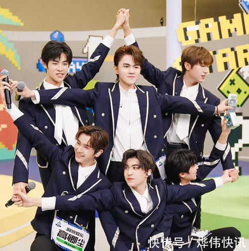 中心位|創造營：成團夜剩一天，不爭不搶的力丸成第一，曾經C位卻掉至12