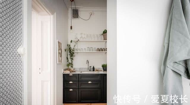 阳台|北京38岁小姐姐的独居生活,34小屋,床直接设计在阳台了